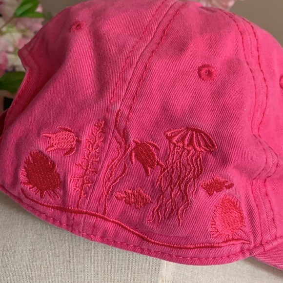 🎀BOGO Free!🎀 Ripley's aquarium baseball cap, hot pink, GUC - Picture 3 of 9